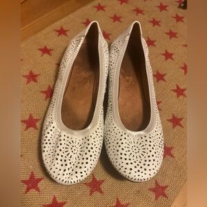 Vionic White Perforated Loafers Classic Flats